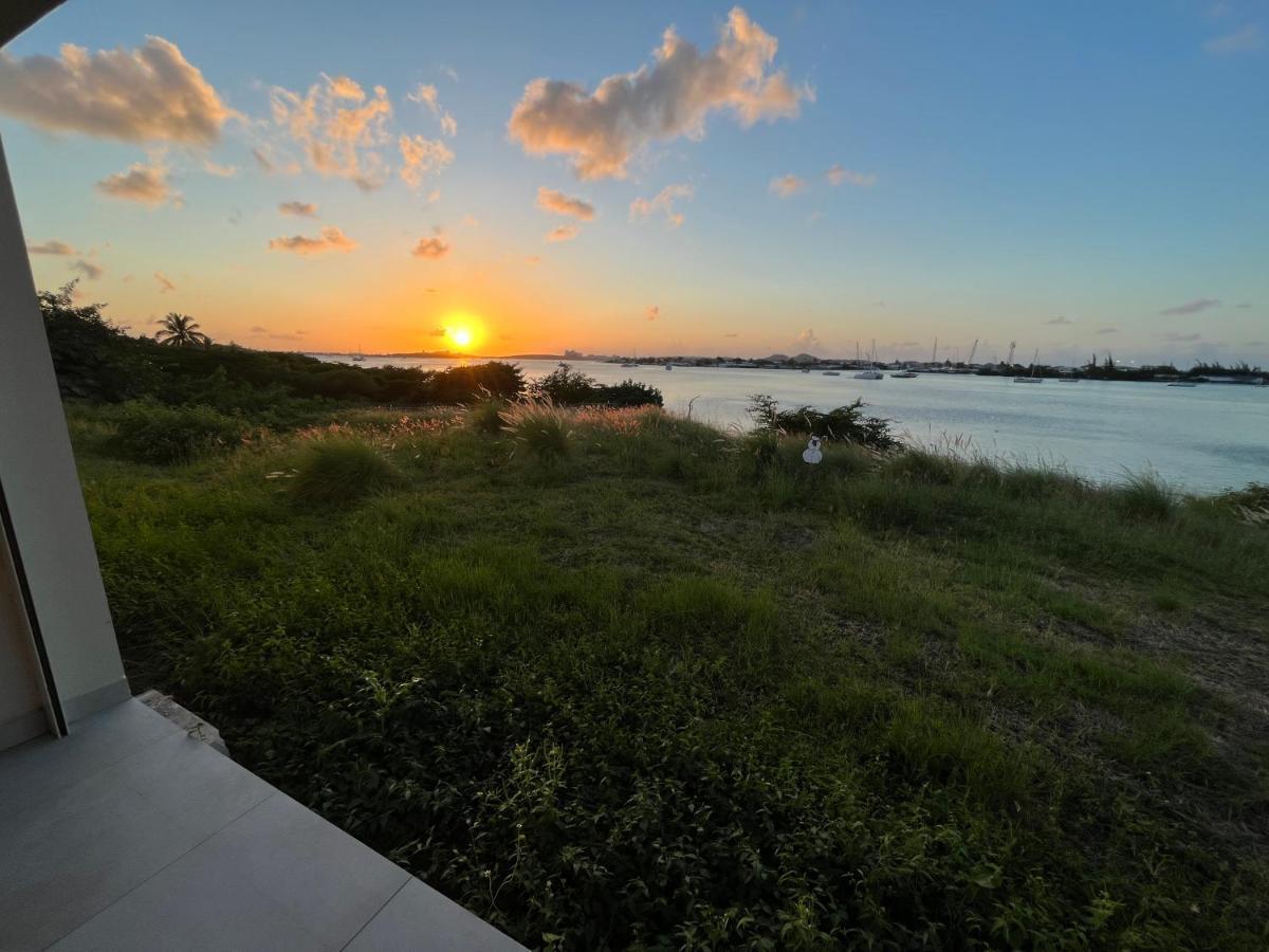 Le Sea-Breeze - Beau Studio Piscine Vue Lagon Marigot  Exterior photo